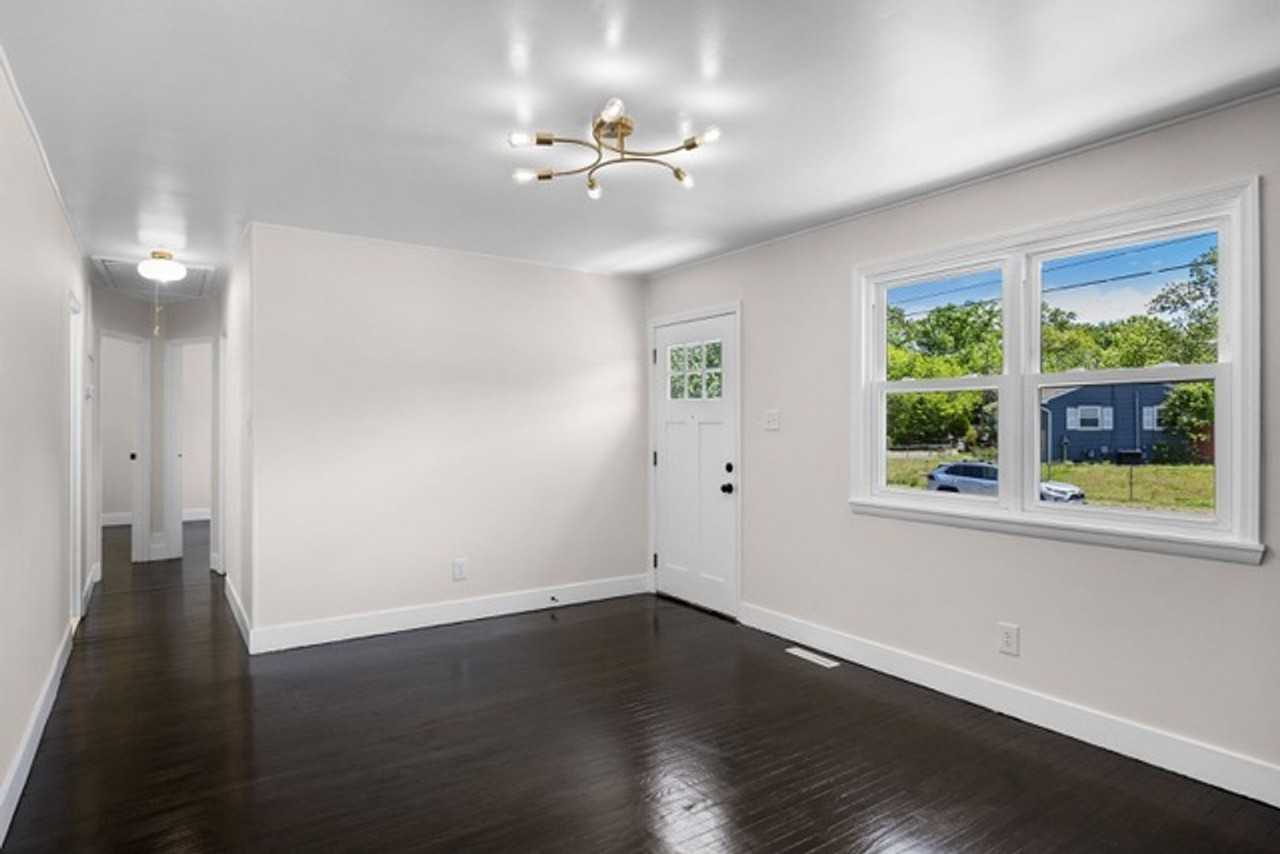 7 Coville Dr - Photo 6 of 24