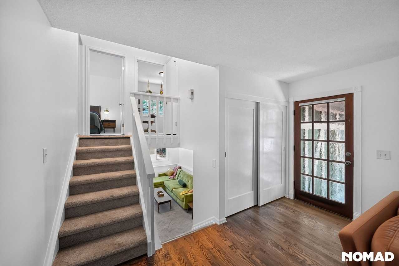15652 E Jefferson Ave - Photo 6 of 26