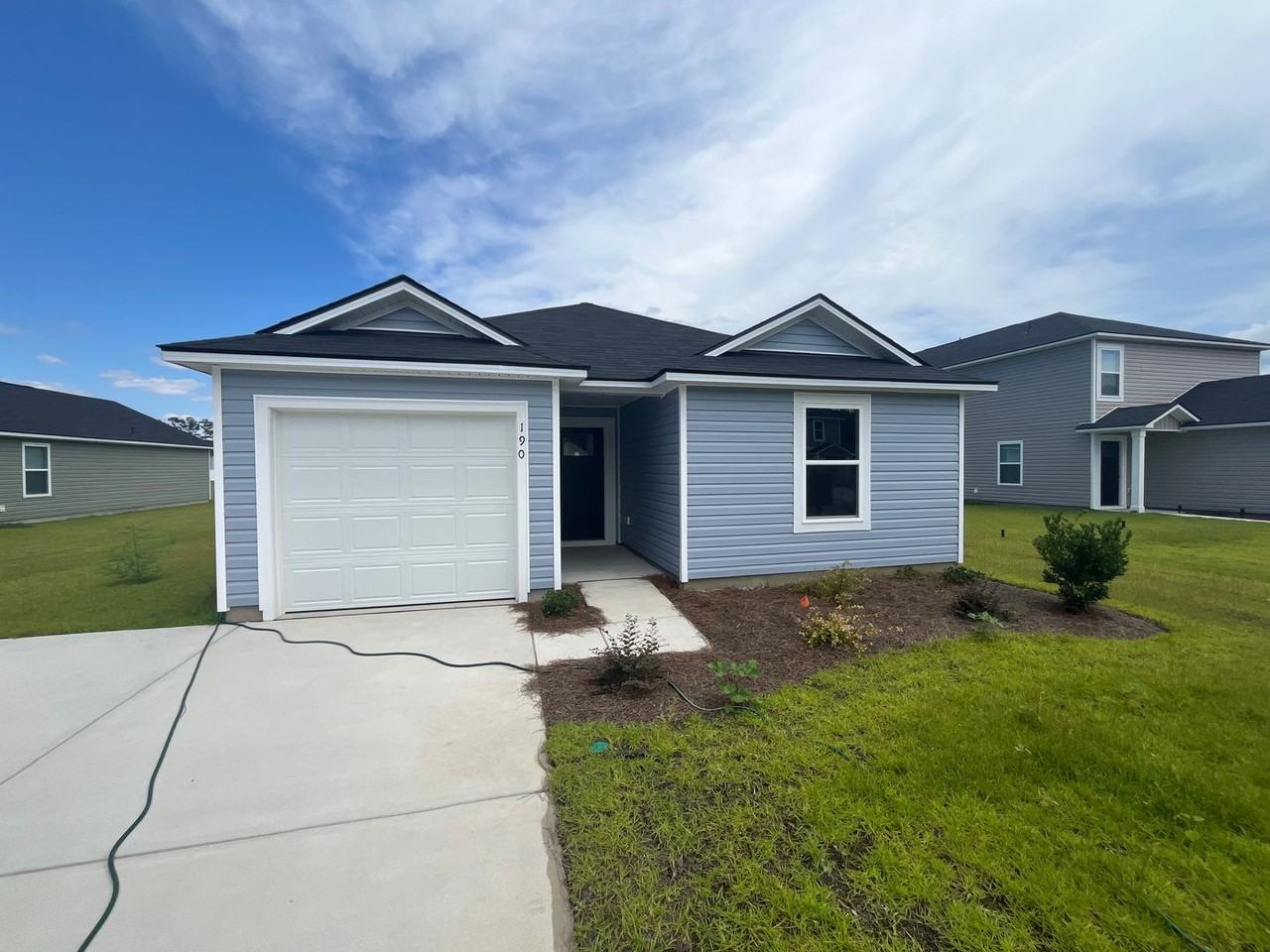 190 Birchwood Dr - Photo 2 of 19