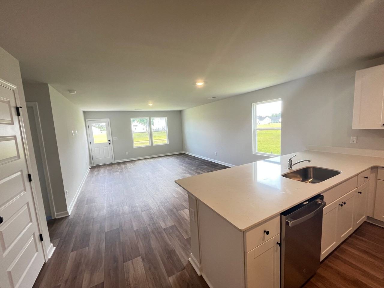 190 Birchwood Dr - Photo 5 of 19