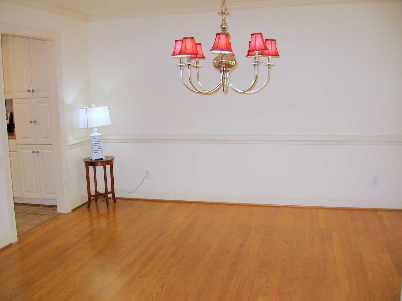 105 Mariners Cir - Photo 5 of 38