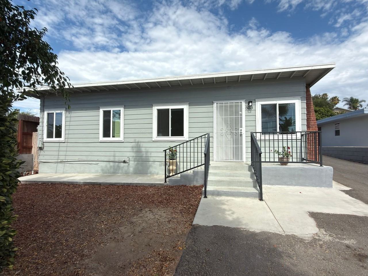 523 N Citrus Ave - Photo 4 of 28