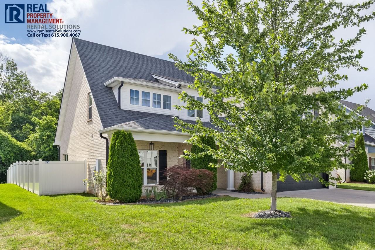 3527 Pershing Dr - Photo 3 of 36