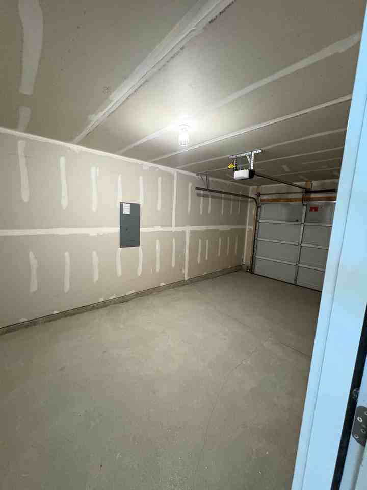 19 Napier Ct - Photo 5 of 35