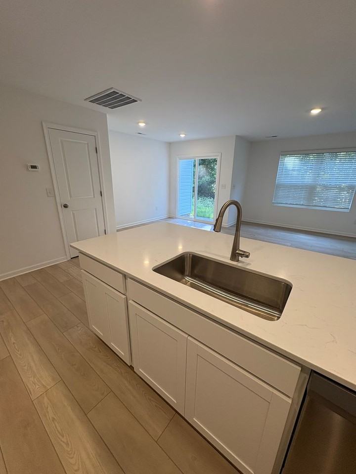 19 Napier Ct - Photo 7 of 35