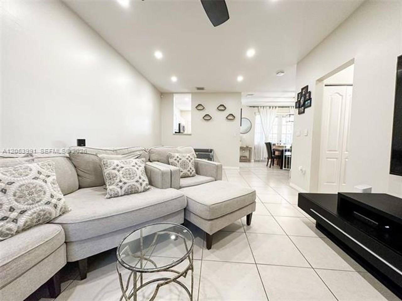 130 130 Riverwalk Cir th 130 - Photo 3 of 20