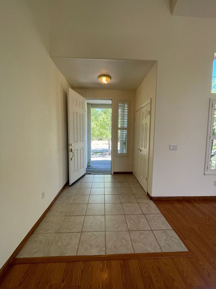 4719 Prospect Ave - Photo 5 of 42