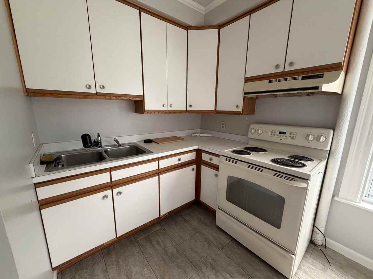 94 Ashland St - Photo 2 of 11