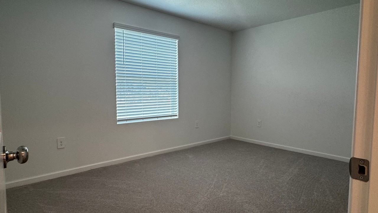4955 Sw 83rd Pl - Photo 4 of 12