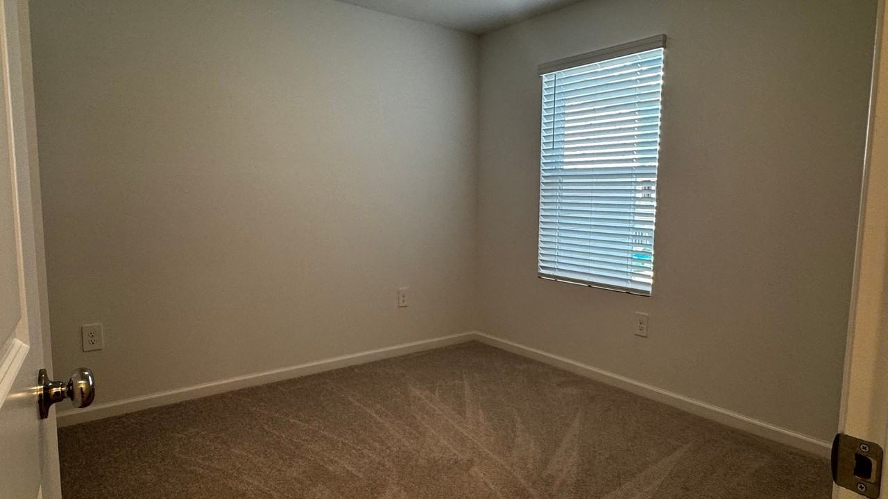 4955 Sw 83rd Pl - Photo 7 of 12