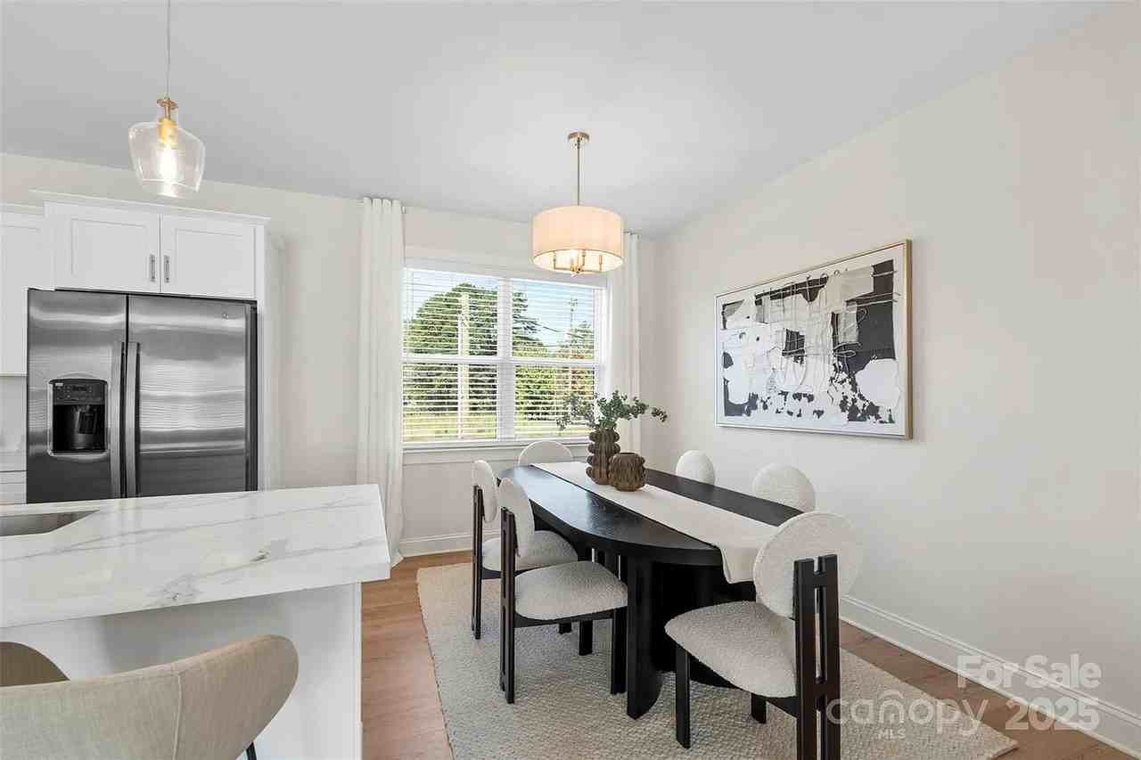 1104 Wonder Way - Photo 6 of 37
