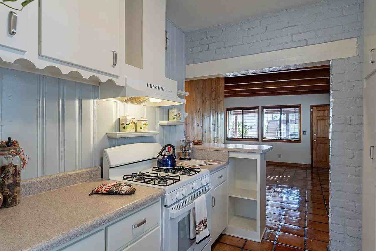 1804 E 7th St - Photo 5 of 9