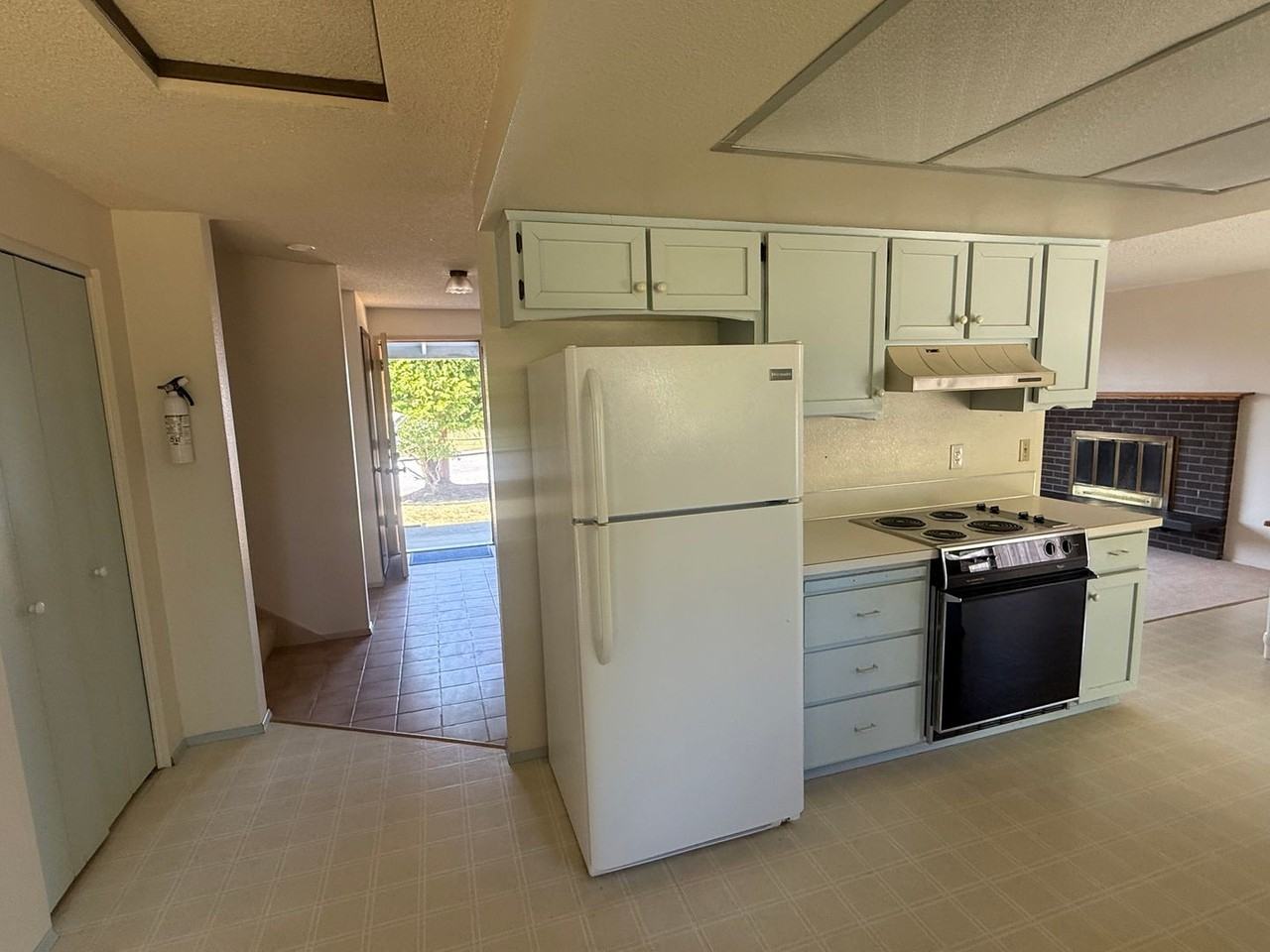 2521 Monica Dr - Photo 6 of 20
