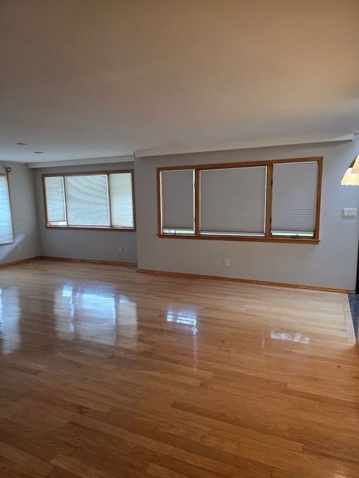 812 Leeds Ln - Photo 7 of 30