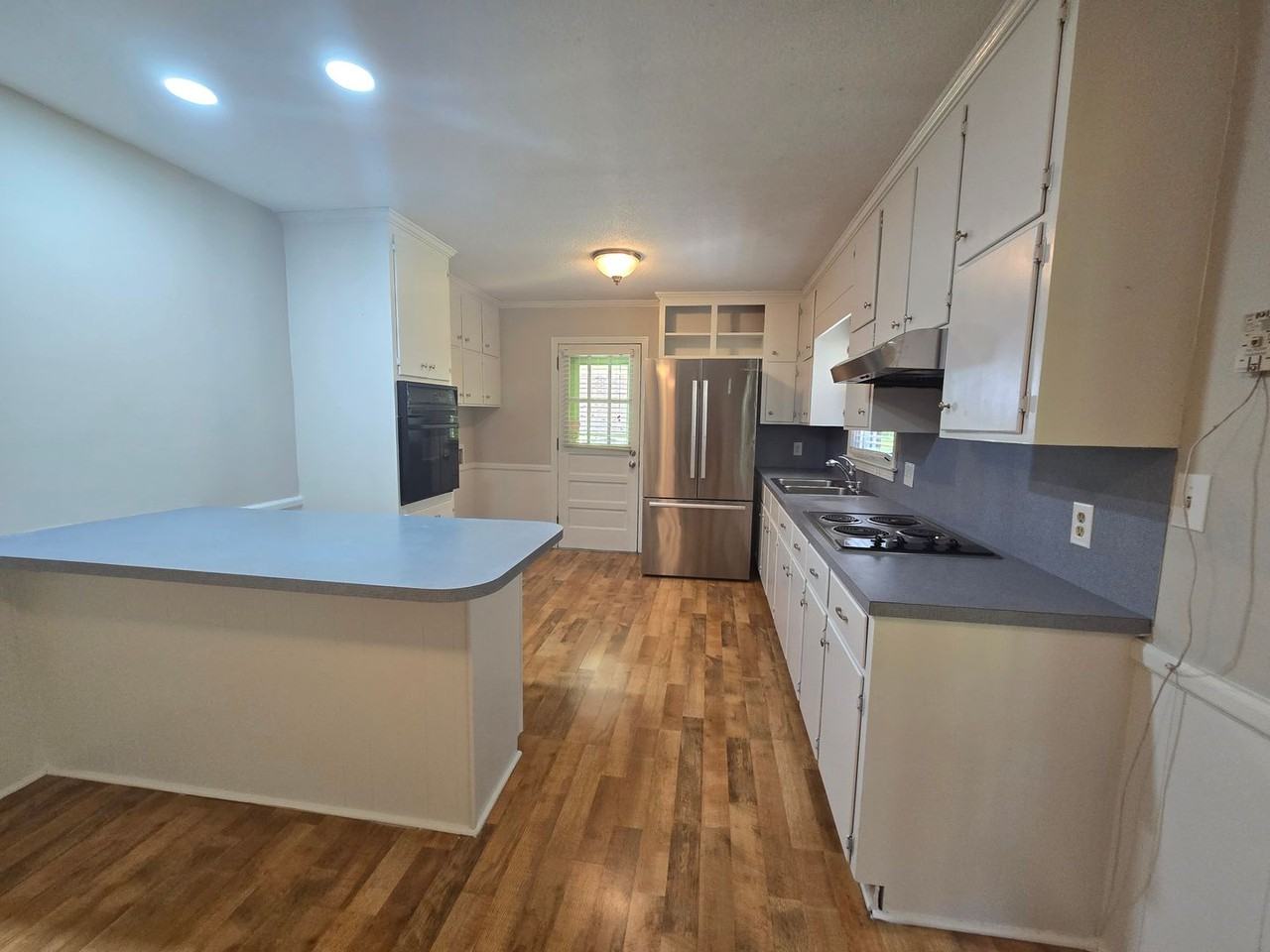 120 Milton Ave - Photo 3 of 21