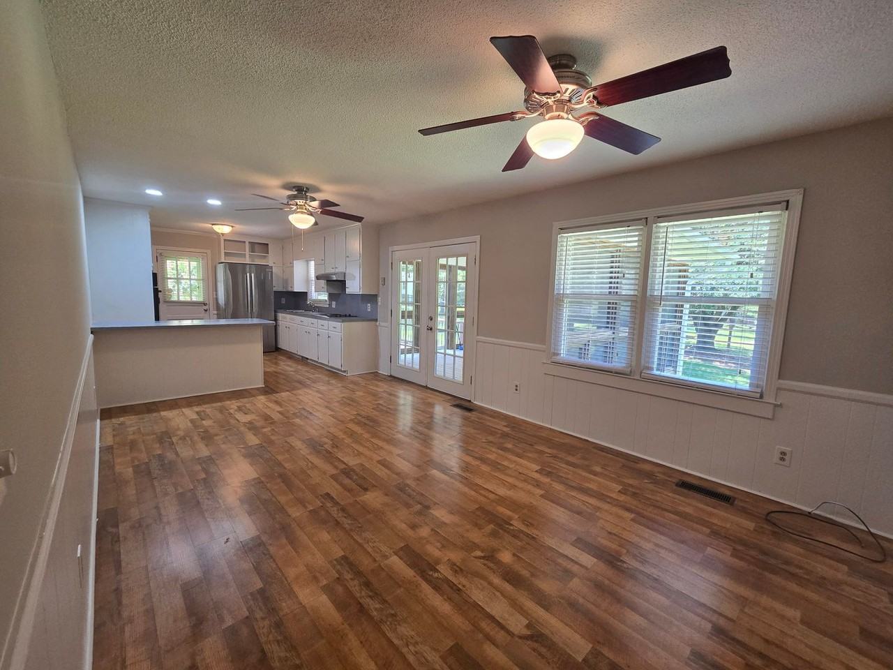 120 Milton Ave - Photo 5 of 21