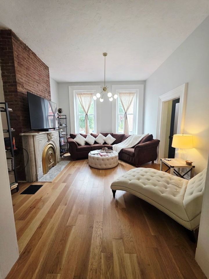 1409 Sheffield St - Photo 3 of 44