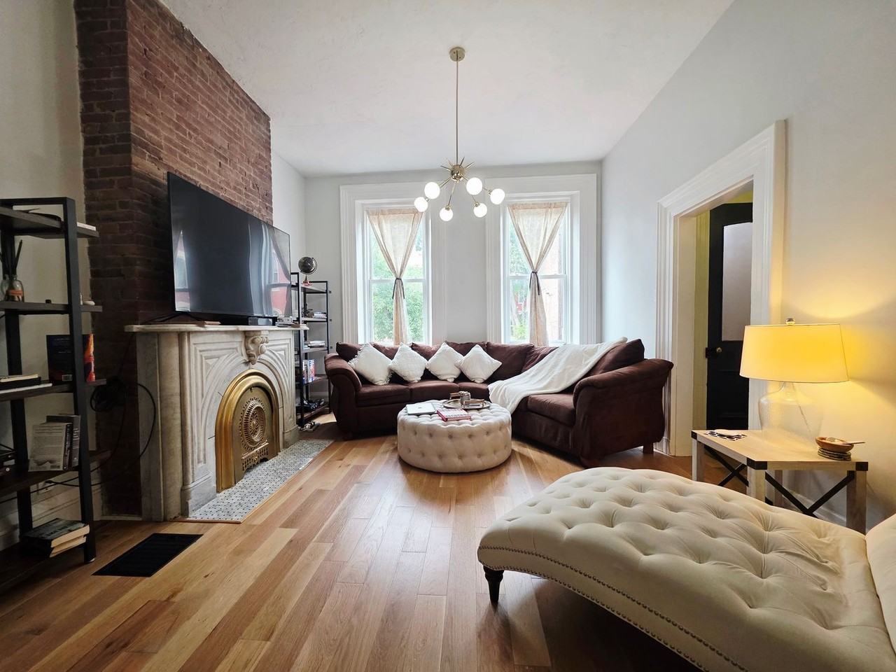 1409 Sheffield St - Photo 4 of 44