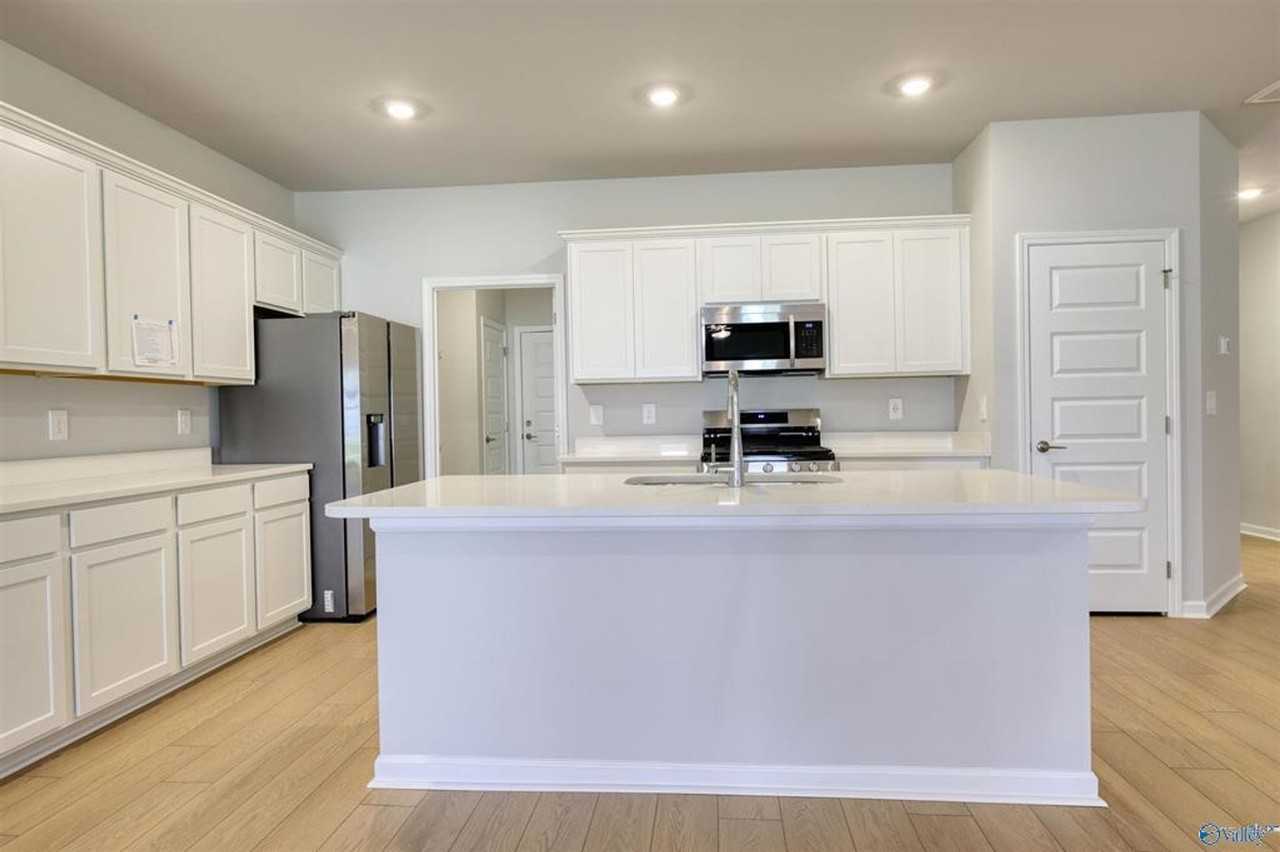 6004 Gardner Maples Dr - Photo 4 of 17