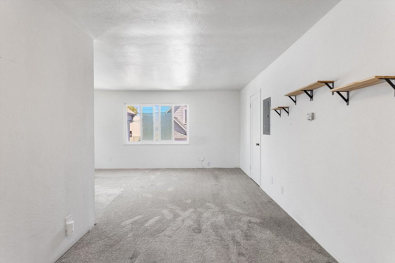 2238 Encinal Ave #C - Photo 3 of 12