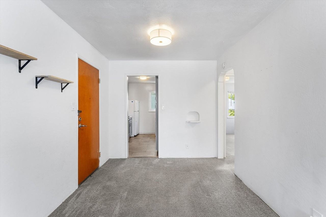 2238 Encinal Ave #C - Photo 7 of 12