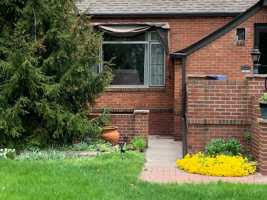 featured image of 1422 W Oak St Bsmt #Bsmt