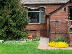 1422 W Oak St Bsmt #Bsmt - Photo 1 of 1