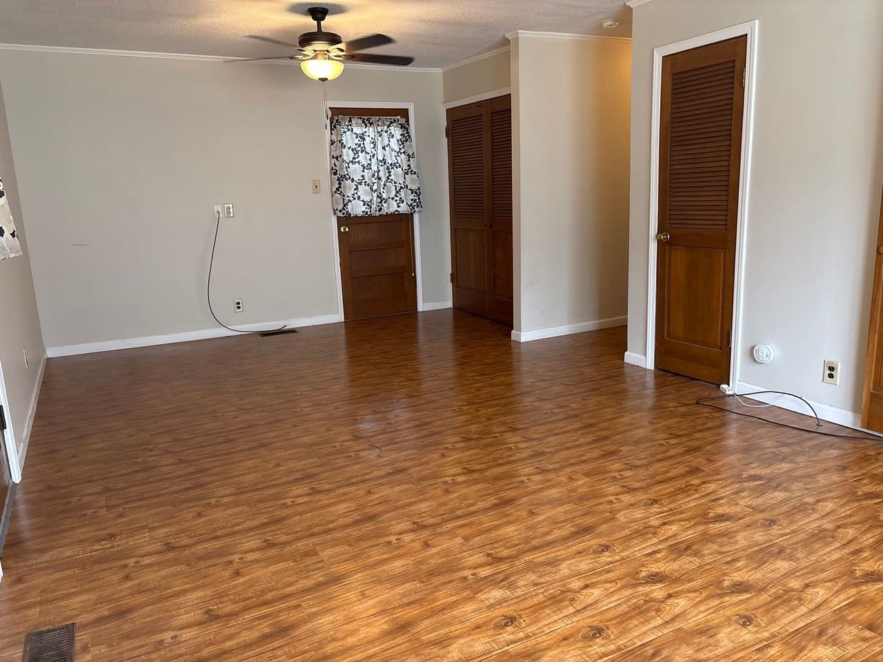 81 Royal Oaks Pl - Photo 7 of 14