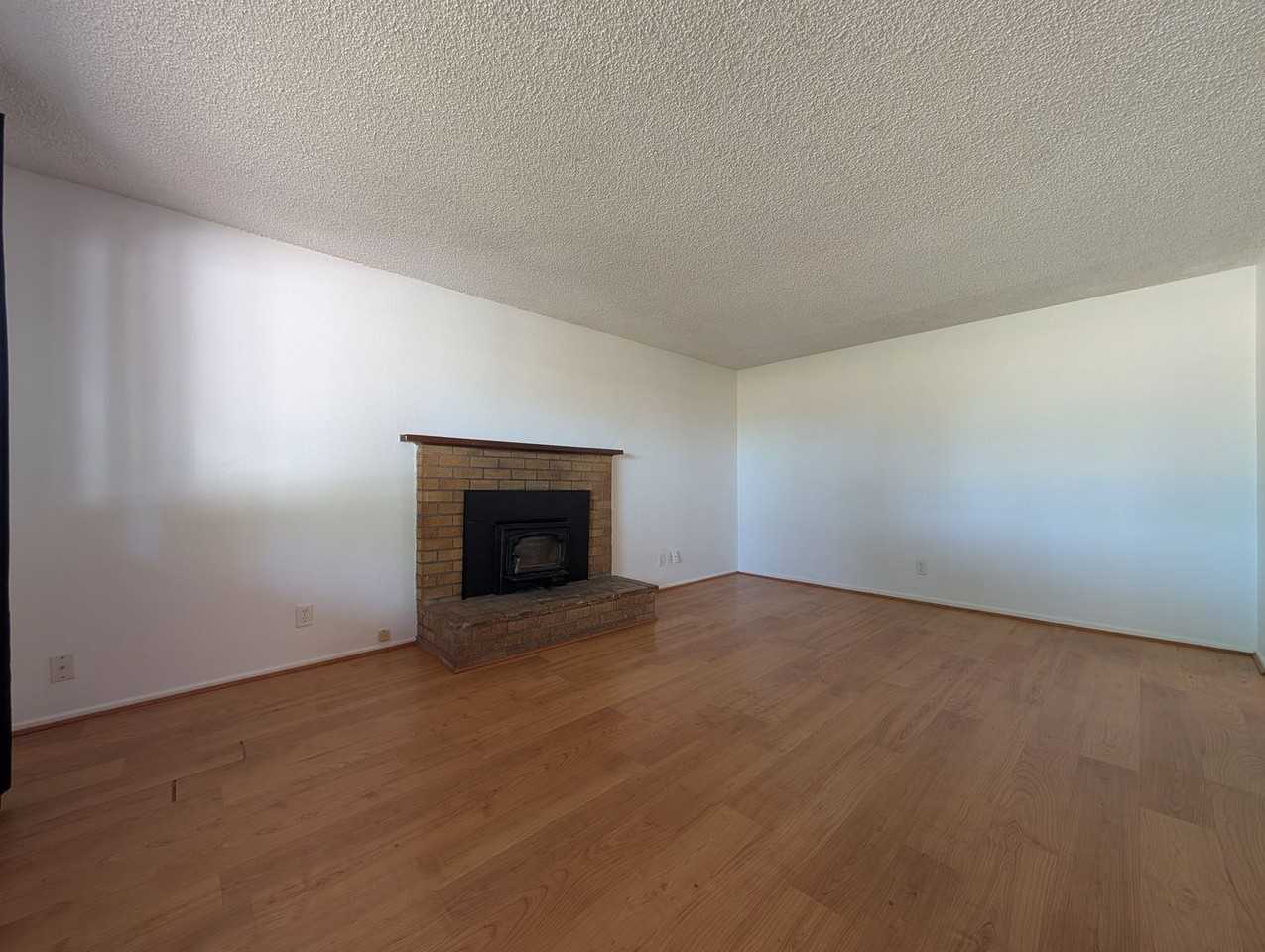 1320 Candlelight Dr - Photo 6 of 21