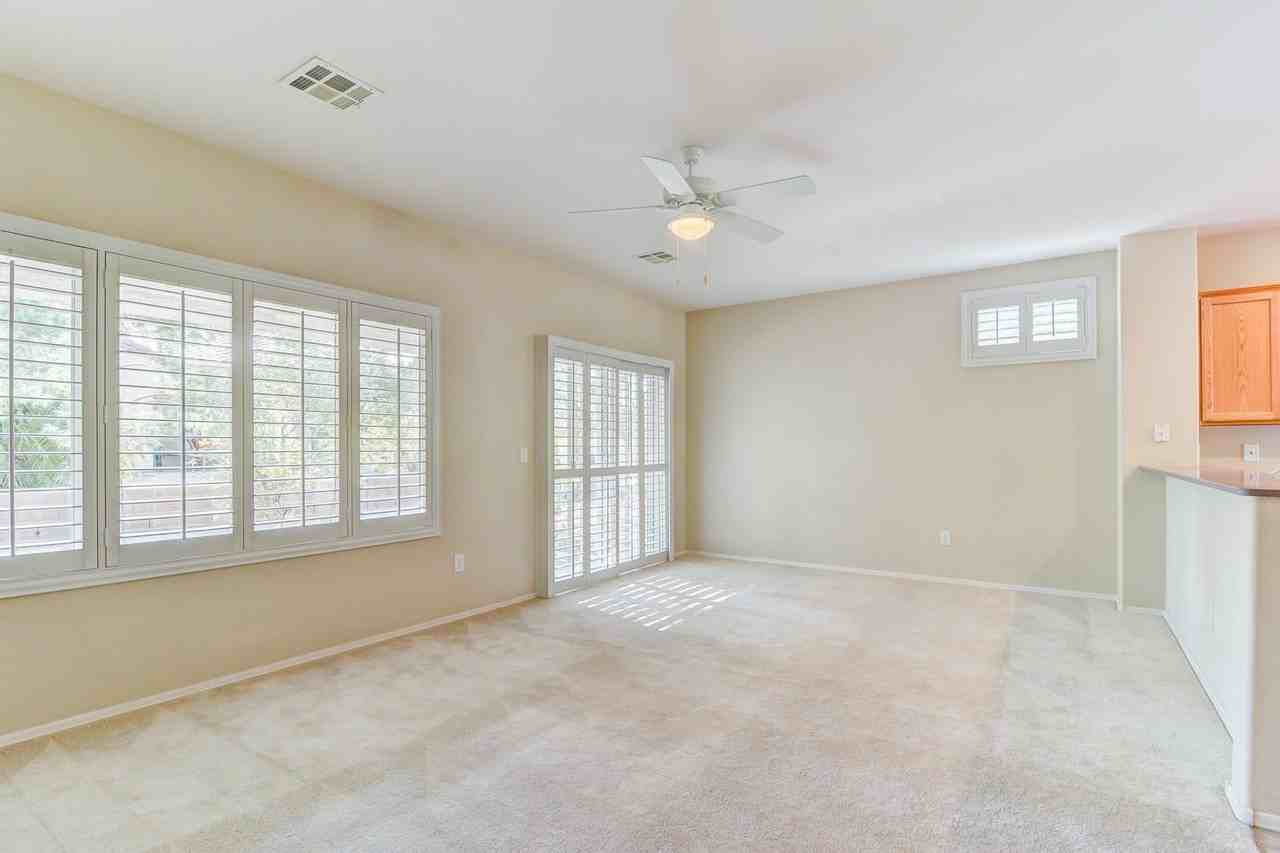 2173 Burris Hill Dr - Photo 4 of 16