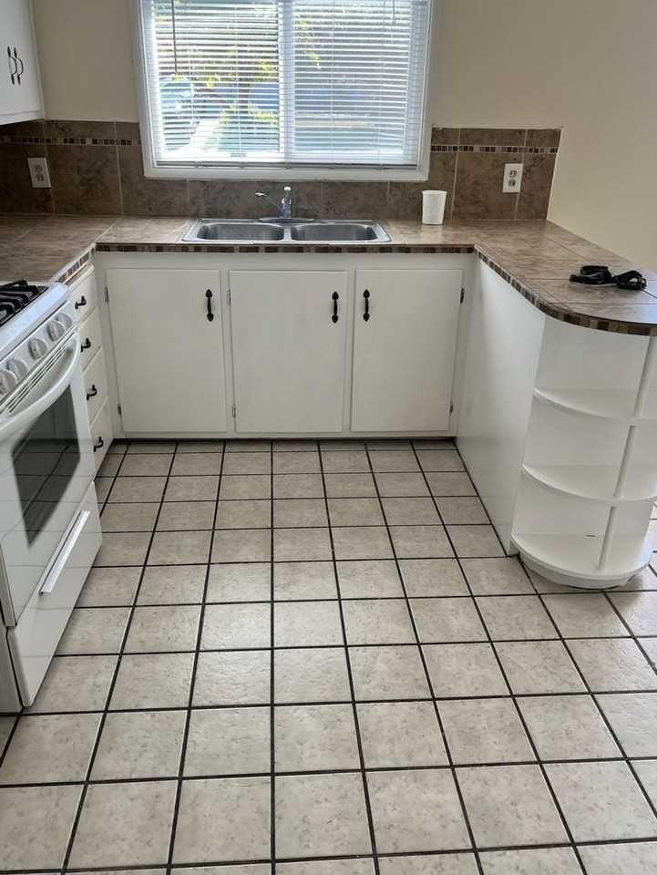 3190 W Mark Ave - Photo 6 of 21