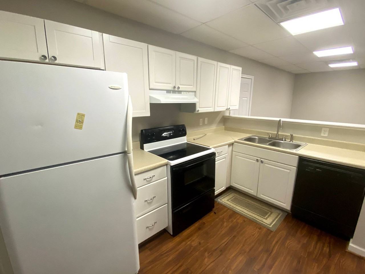 80 Leconte St - Photo 4 of 9