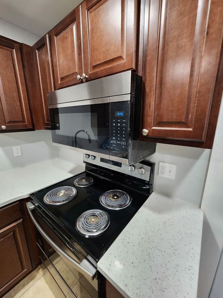 2516 N Jessup St - Photo 6 of 8