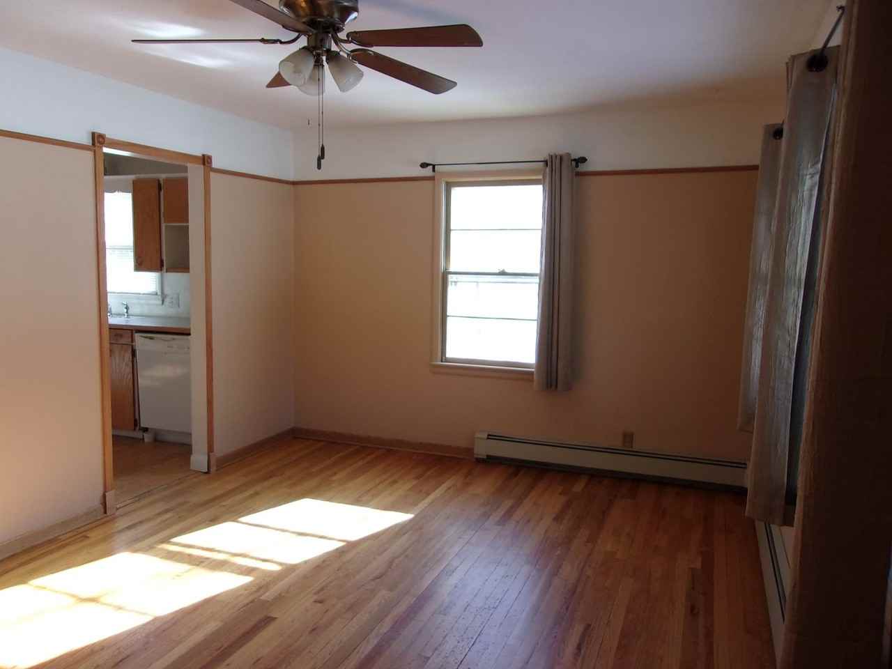 412 Park St - Photo 4 of 10