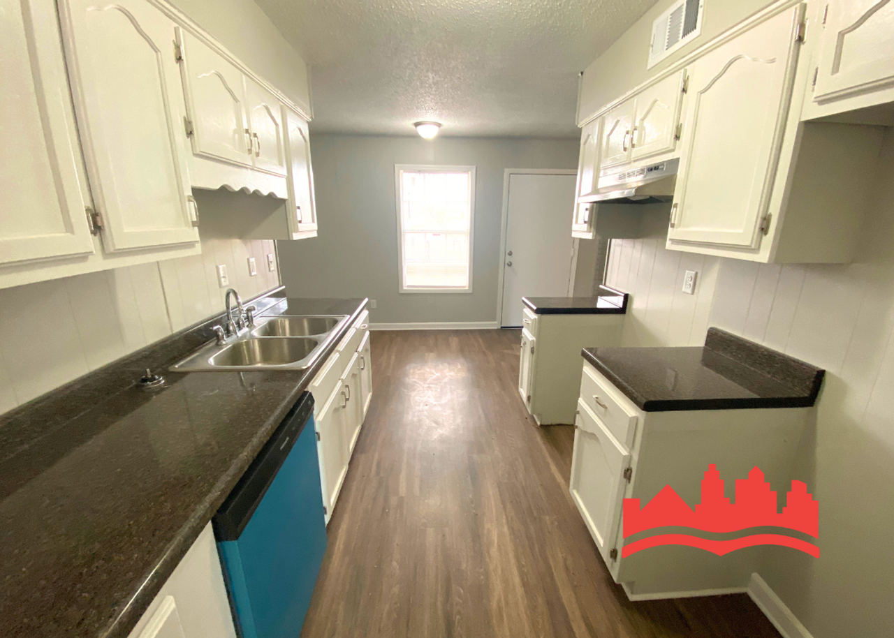 4449 Deerland St - Photo 5 of 19