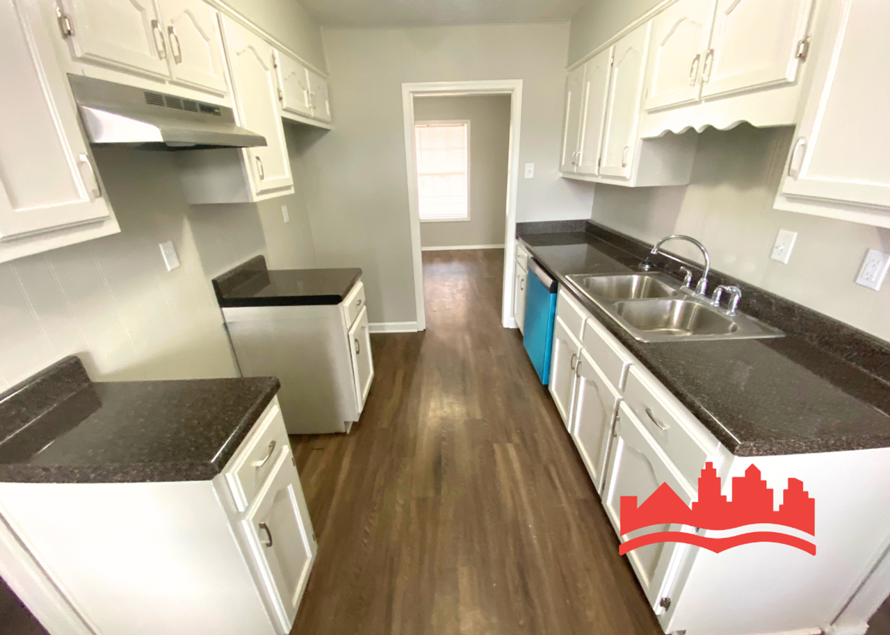 4449 Deerland St - Photo 7 of 19