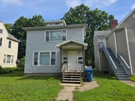 featured image of 618 E Mulberry St