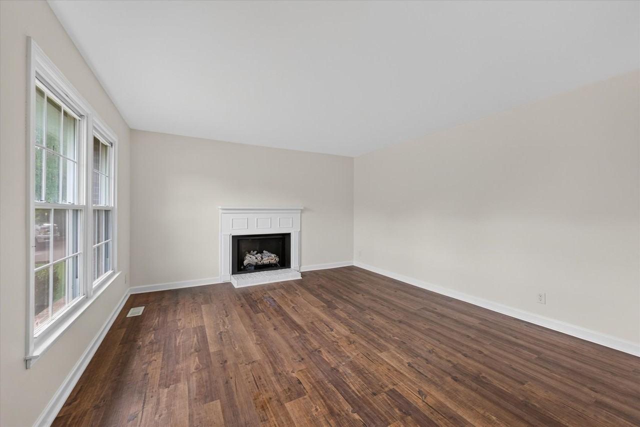 607 Granger Ln - Photo 7 of 35