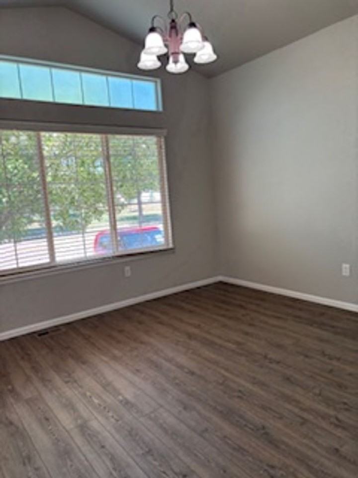 2462 Bar Harbor Dr - Photo 5 of 18