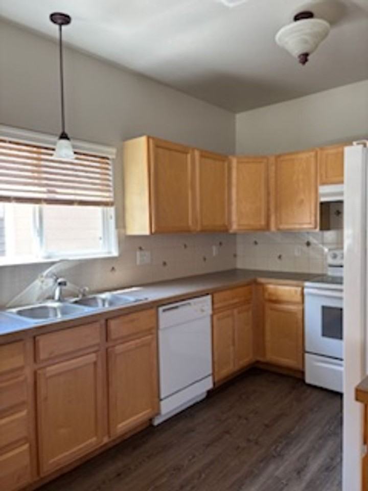 2462 Bar Harbor Dr - Photo 6 of 18
