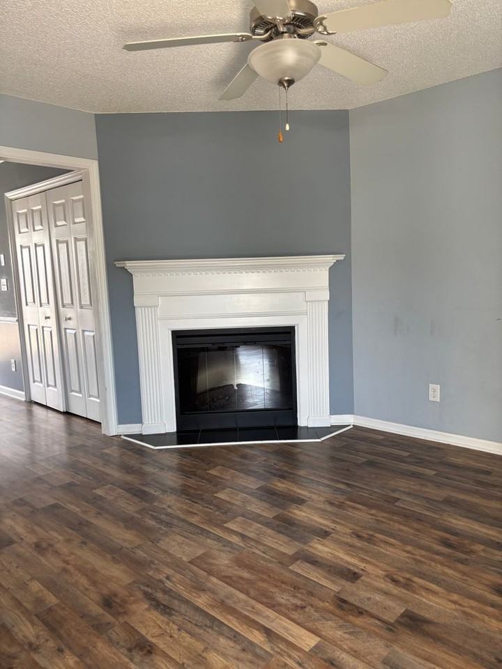 2330 Vineyard Dr - Photo 3 of 22
