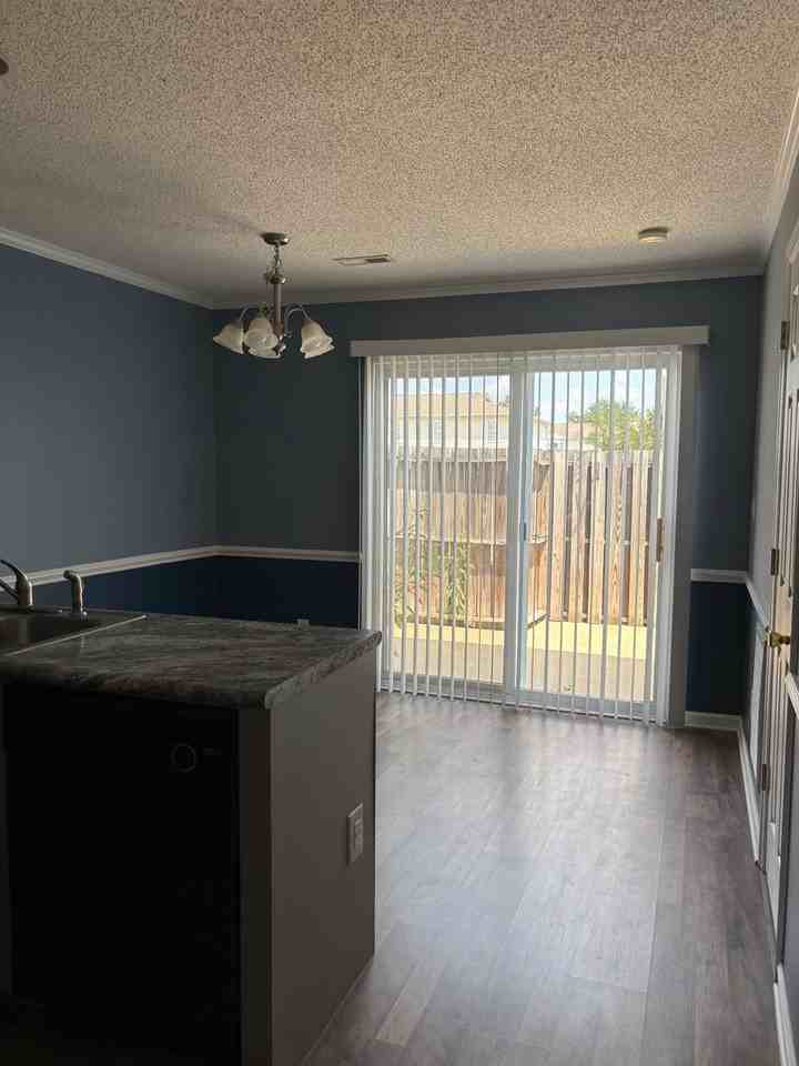 2330 Vineyard Dr - Photo 7 of 22
