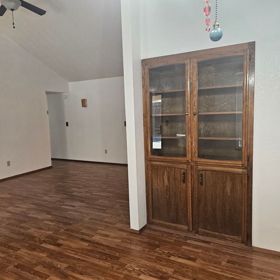 3544 Traveler Ct - Photo 6 of 15