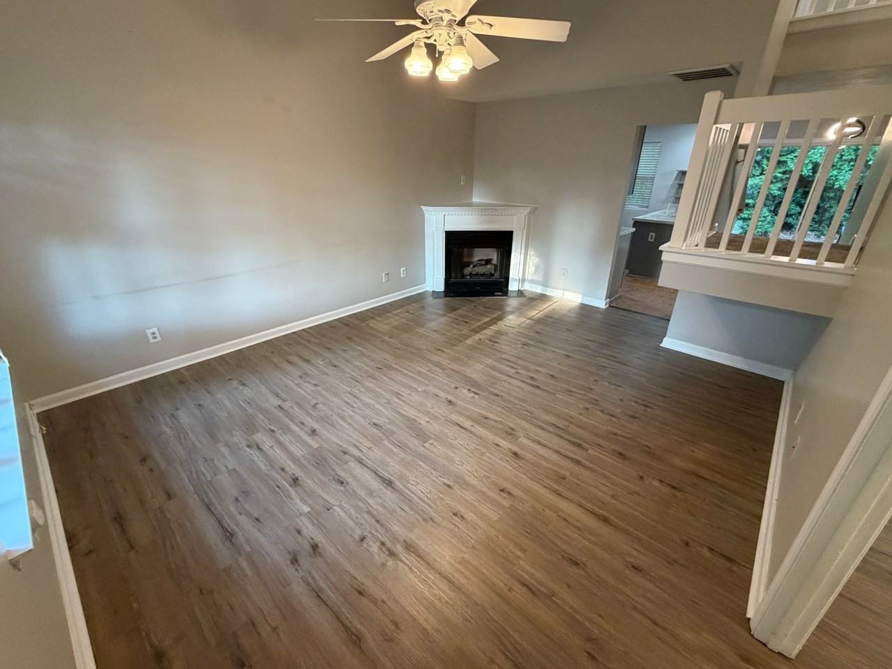 1047 Oak Blossom Way - Photo 3 of 23