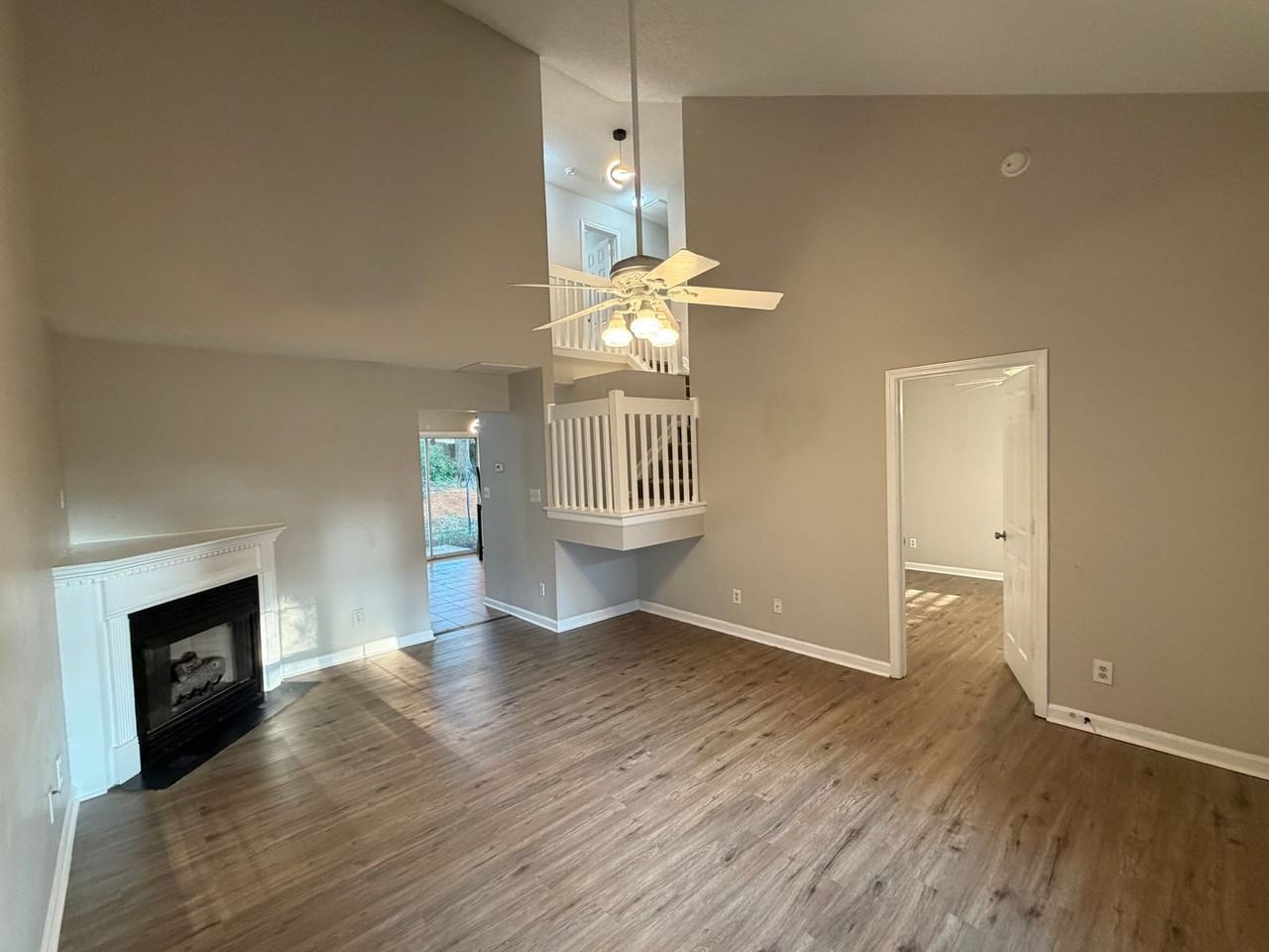 1047 Oak Blossom Way - Photo 4 of 23