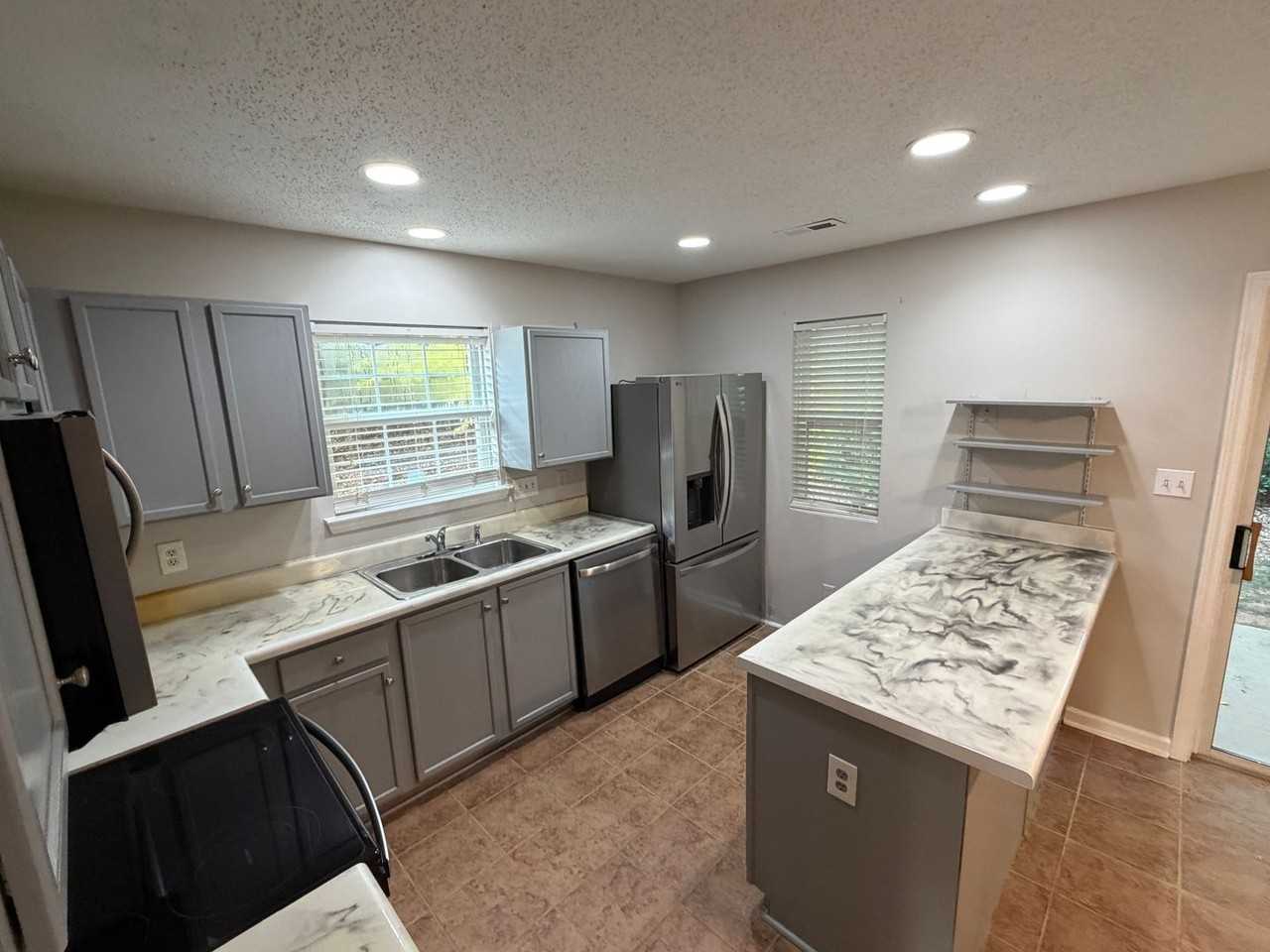 1047 Oak Blossom Way - Photo 6 of 23
