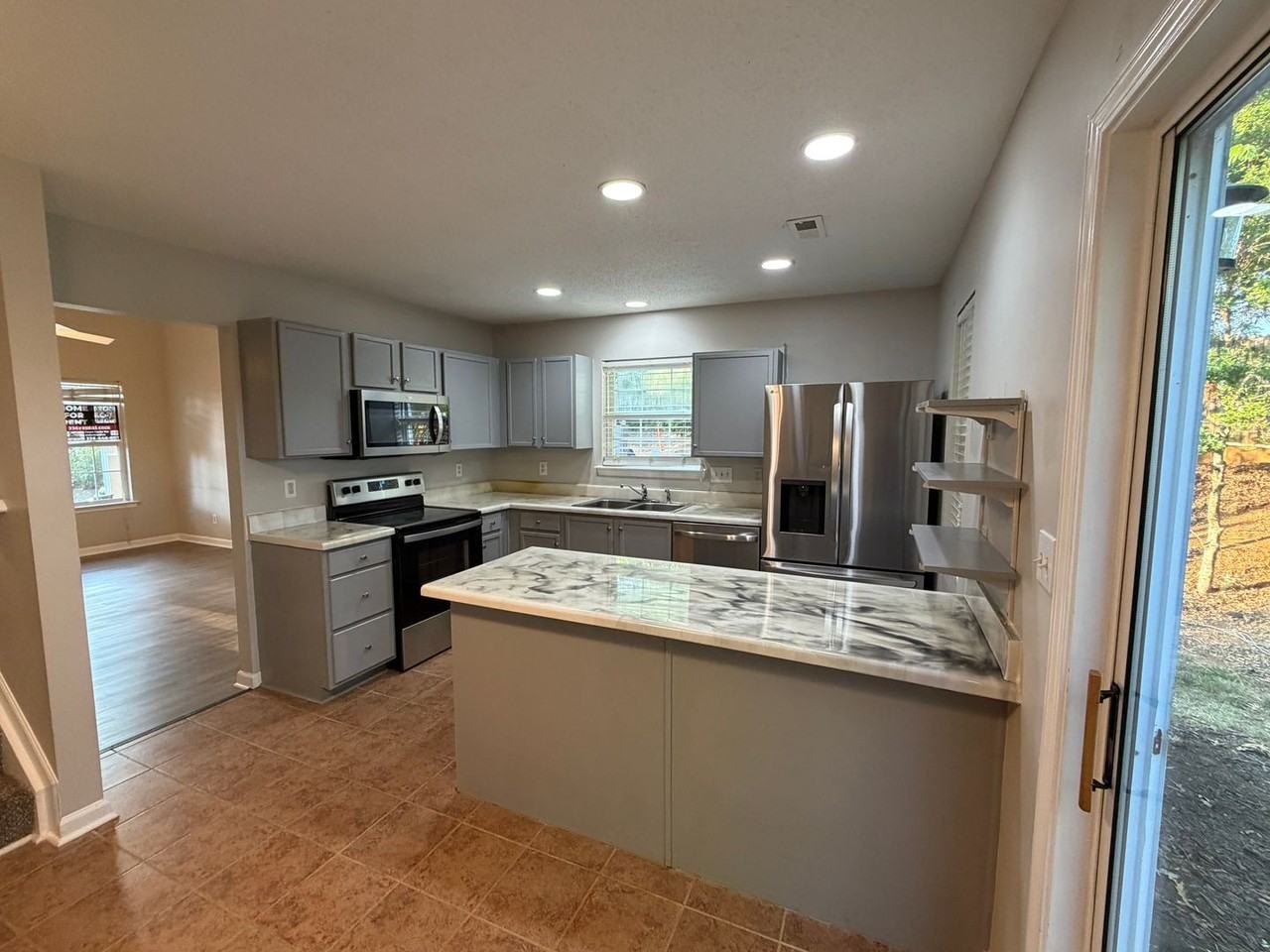 1047 Oak Blossom Way - Photo 7 of 23