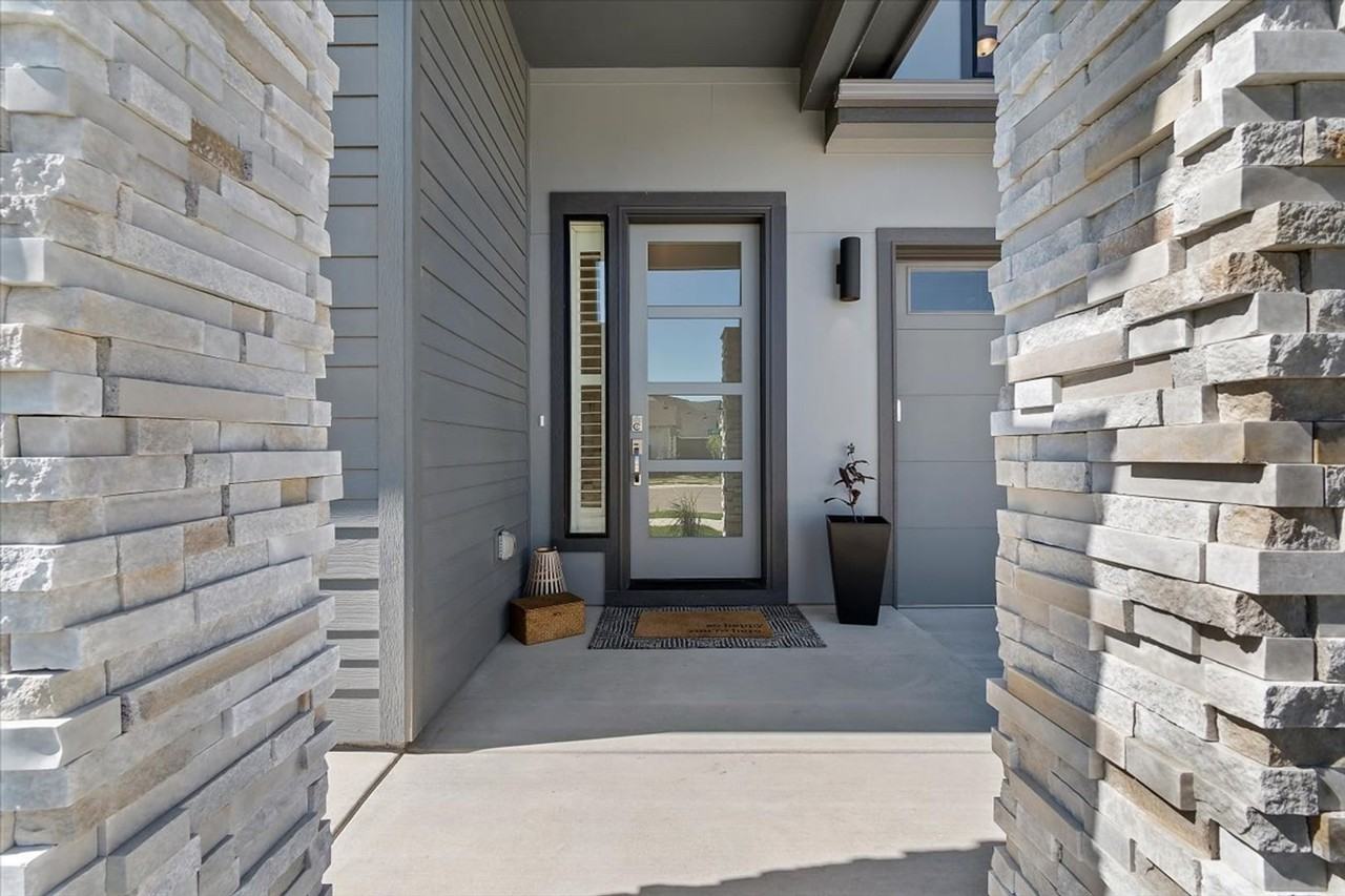 7649 W Whisper Ridge Dr - Photo 3 of 43