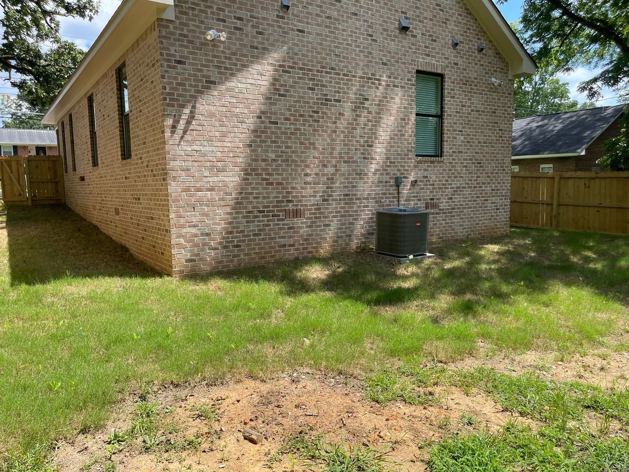 604 Martin L King Blvd - Photo 2 of 11