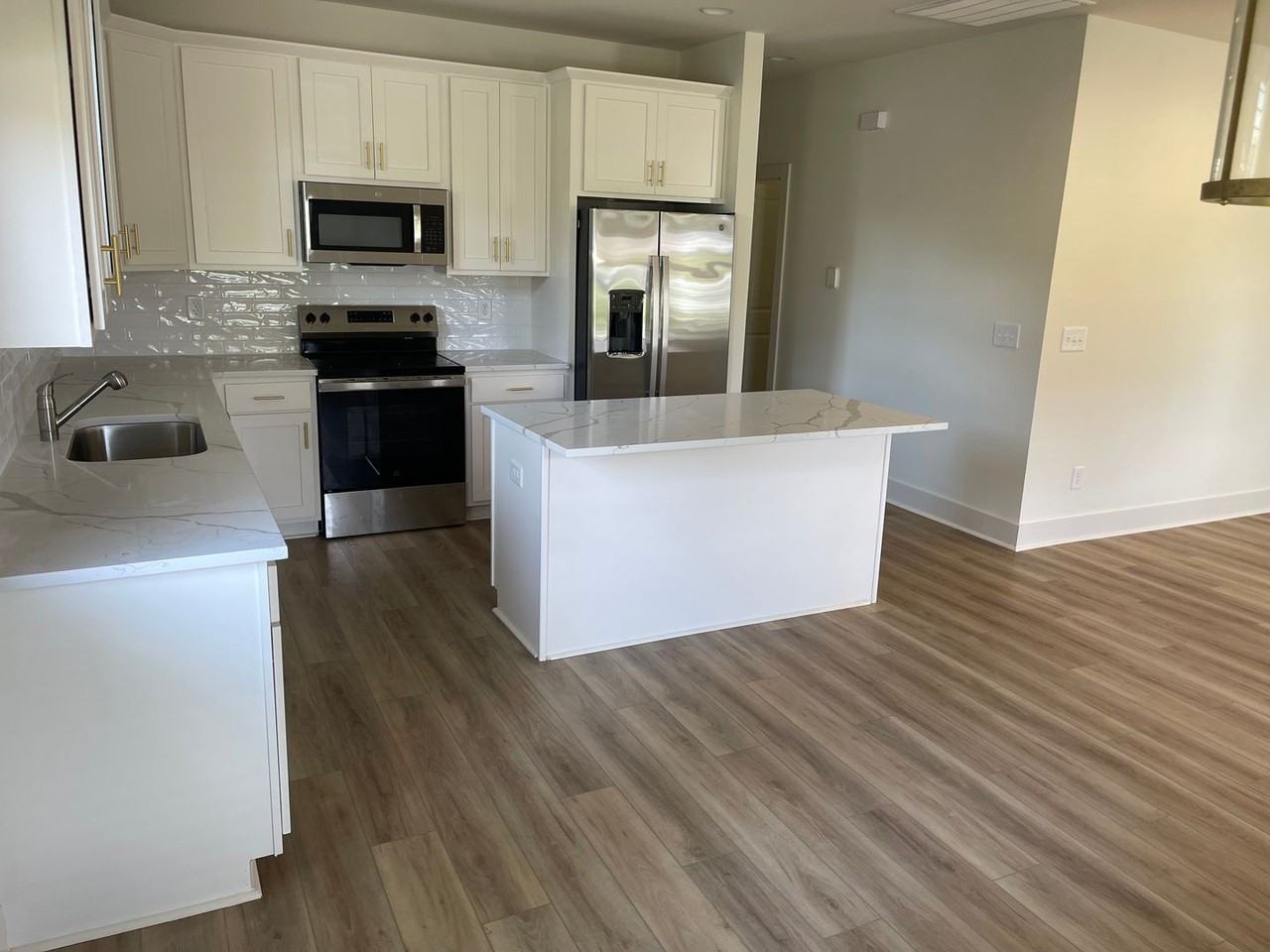 604 Martin L King Blvd - Photo 3 of 11